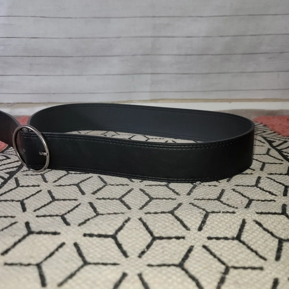 WIDE BLACK FAUX LEATHER BELT